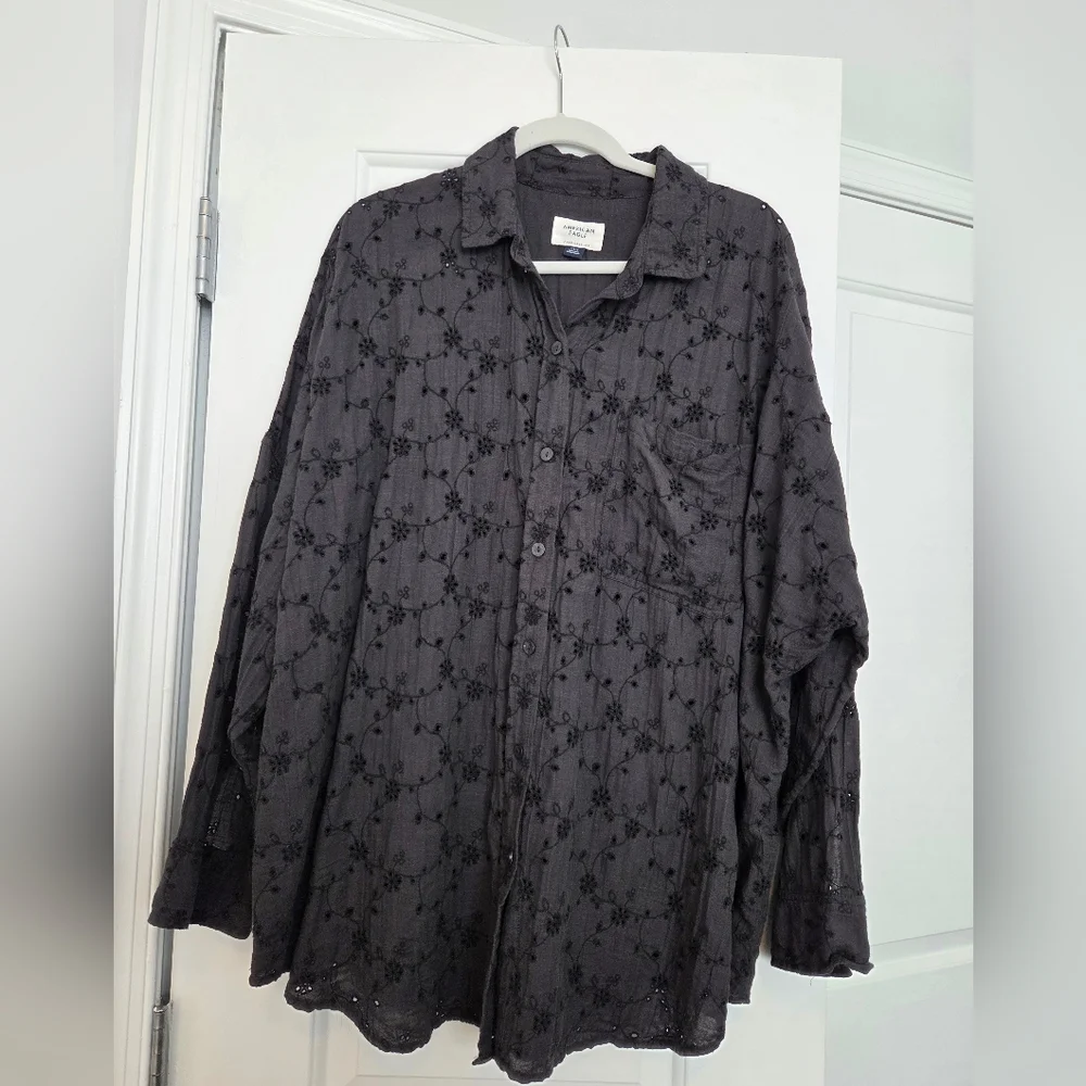 American Eagle Outfitters Black Eyelet Button-Down Shirt - Picture 1 of 4